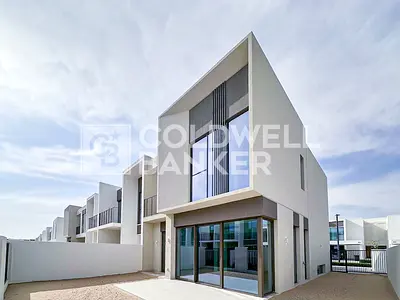 Large Plot | Corner Unit | Best Price