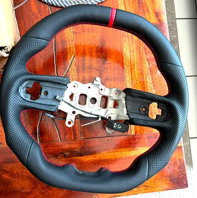 Heated Carbon Fiber Leather Car Steering Wheel Perforated Leather for JEEP WANGLER JL 2018-2023