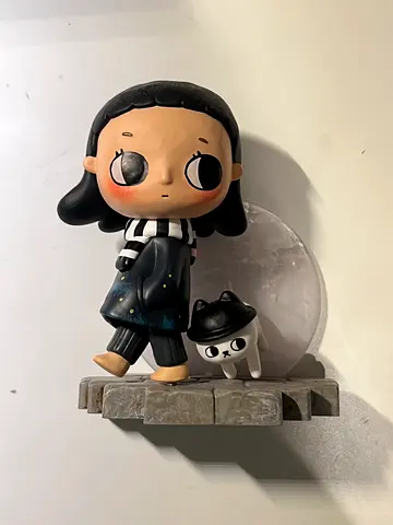 POP MART Nyota I Am the Seasons Series, specifically the "Cloudwatcher" figure