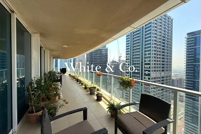 Lake View | Big Balcony | High Floor | VOT