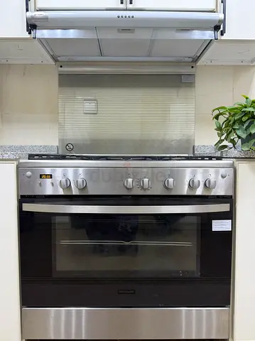 Frigidaire 90 cm Stainless Steel Gas Cooker – Excellent Condition