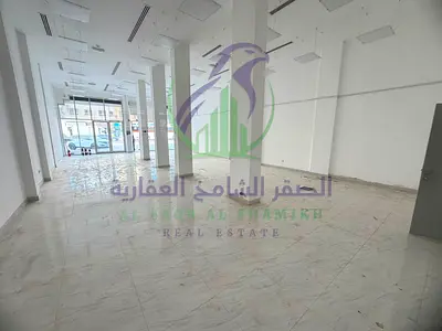 محل للإيجار السنوي في الصناعية 15 بمساحة 1650 قدم على شارع رئيسي مع مكتب ومطبخ وشهرين مجاناً