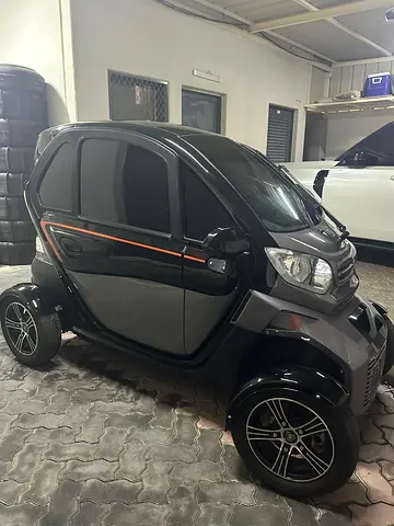سياره كهربائيه