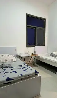 *Whatsapp only* Master room for 2 professionals, 2 mins from metro