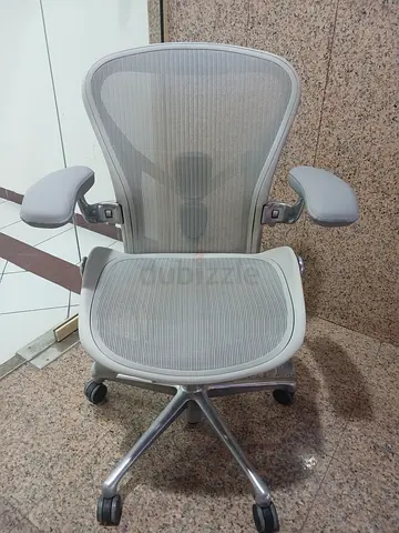 Selling Herman Miller Remastered Office Chair Size B Fully Loaded Posture Fitt