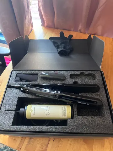 Hair Straightener Professional - Nourishing Styler with Keratin Boost Treatment