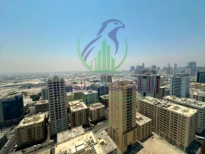 اكبر غرفتين وصاله المجاز اتنين مع غرفة خادمه ماستر خزائن بالحائط مع موزع كبير اطلاله مفتوحه مطبخ مع بلكونه