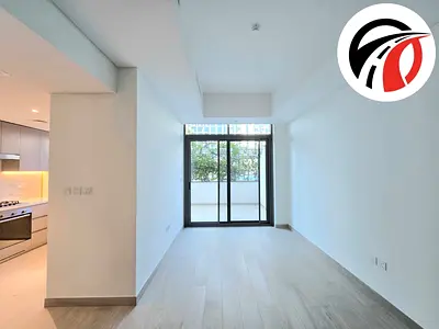 Spacious Apartment ! With Terrace ! 6 cheque's ! Pool View ! Ready to Move