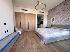 MODERNLY FURNISHED & UPGRADED / COZY & ELEGANT