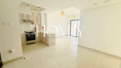 12CHEQUES | VACANT | COVERED PARKING | POOL & GYM