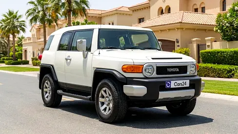 AED 1,749/m | 0 DP | Free 3 Months Warranty | Service History | 30D Return | TOYOTA FJ CRUISER 2020