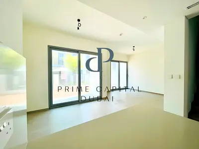 تاون هاوس إيلان من 3 غرف نوم | إطلالات على الفناء والمدينة | خادمة + حديقة