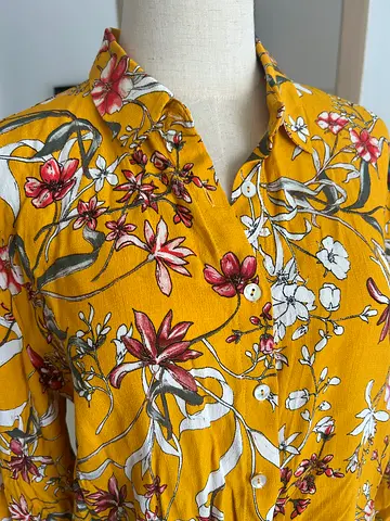 Mustard yellow floral women's blouse, size medium (lightweight)