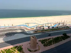 Sea view | Private parking | Swimming pool | Men's and women's gyms | Excellent spacious layout | Fl