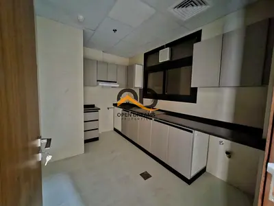 BARAND NEW FAMILY BUILDING (OUT SAID COMMUNITY) 1BHK CANTARAL AC RENT 42K WITH BULCONEY PARIM LOCAT