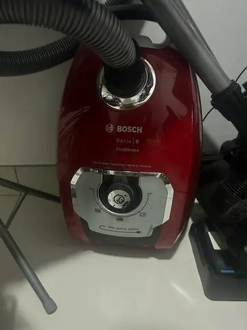 Bosch cylinder vacuum cleaner - good working condition