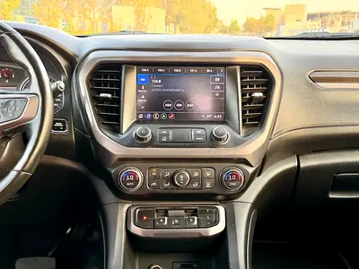 صورة 8 لـ 2023 GMC ACADIA