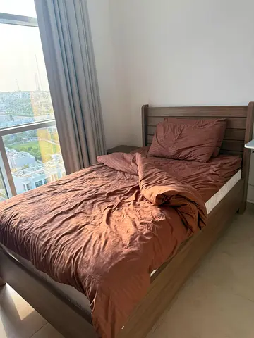 Twin wooden bedset with mattress- good condition
