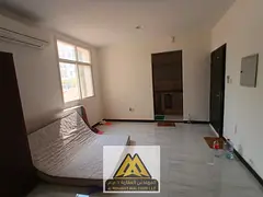 Ground floor studio in Al Aaliah, new family building, split AC, AED 17,997, 6 cheques.