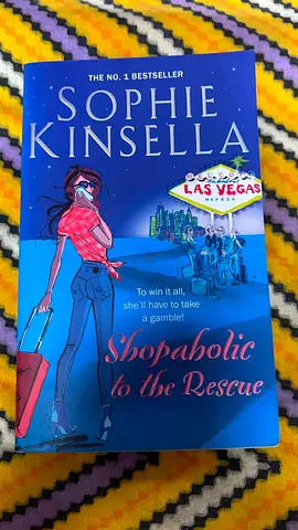 Shopaholic to the Rescue by Sophie Kinsella - Paperback