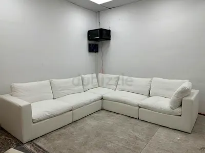 Like new condition ws living modular sofa