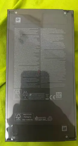 Sealed smartphone (Samsung S26)- unused
