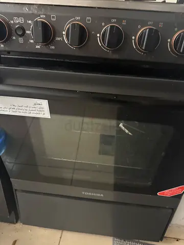 Toshiba freestanding gas oven with glass door - used