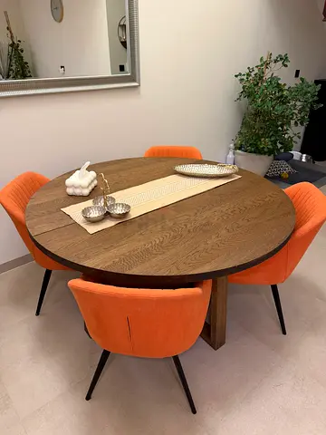 MÖRBYLÅNGA | Round Oak Veneer Dining Table - 145 cm
