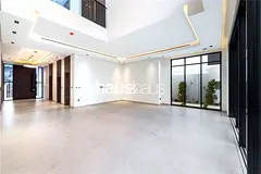 Huge 5 bedroom Villa | Brand New | Lift