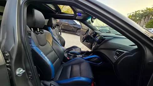 2017 Hyundai VELOSTER — миниатюра 10