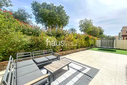 Extended | Single Row | Close to Pool | October