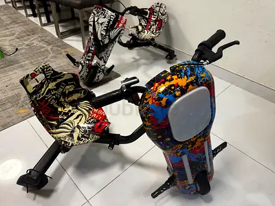 Set of 2 drifting scooty