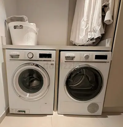 Siemens iQ700 9kg Washer Dryer Set