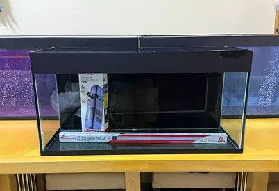 80CM AQUARIUM/FISHTANK (BRANDNEW)