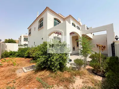 Semi private villa - Pvt garden - corner villa - prime location