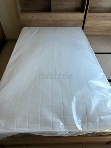Single bed with mattress