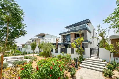 Park Backing | Private Pool | Corner Plot
