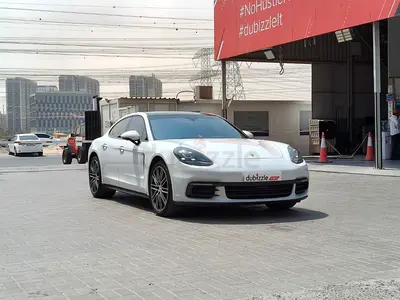 AED 3372/month | 2017 Porsche Panamera  | GCC Specs | Ref#504593