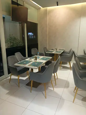 Price reduced bg Size Restaurant /Kitchen/Catering Setup for Sale