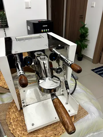 Fracino Classico Deluxe 1 Manual lever espresso machine with wooden handles  good working condition
