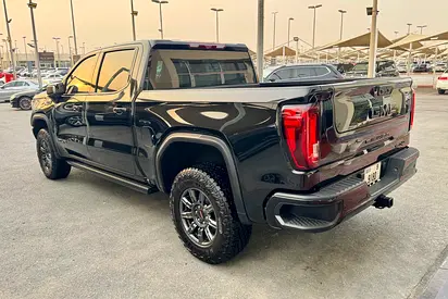 صورة 4 لـ 2024 GMC SIERRA