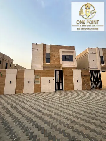 فيلا فاخرة للبيع في الزاهية، ثلاث غرف نوم