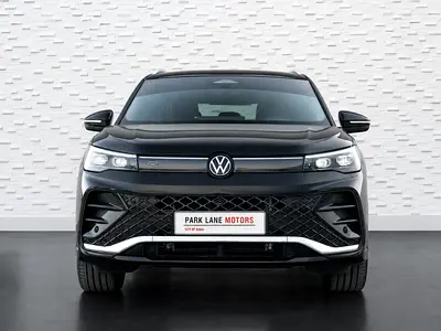 R LINE | 3-YEAR VW AGENCY WARRANTY 150,000 KM | 3-YEAR SERVICE PACKAGE-1
