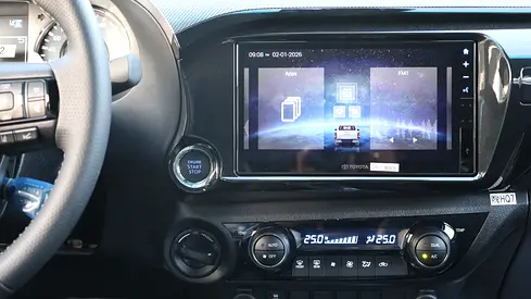 2025 Toyota HILUX 缩略图 17