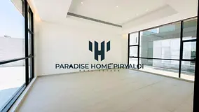 Luxury 1BHK Apartment | Walking Distance to Beach | Ready to Move In