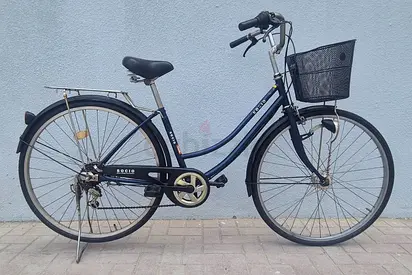 Large size 27 Japanese imported Cruiser Bike 6 speed Shimano Dynamo operated light Perfect Condition
