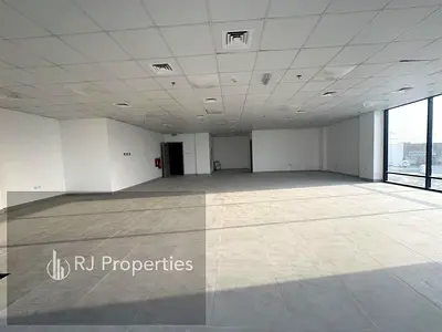 30 days free Brand new luxury office with elevator very prime lecation business area ready to move