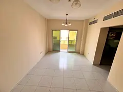 One bedroom and living room, central air conditioning, very clean tower, excellent space, easy acces