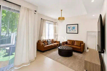 Single Row | Close to the Park | Fitted Kitchen