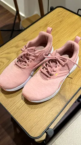 Light pink women's PUMA sneakers - gently used, size 37